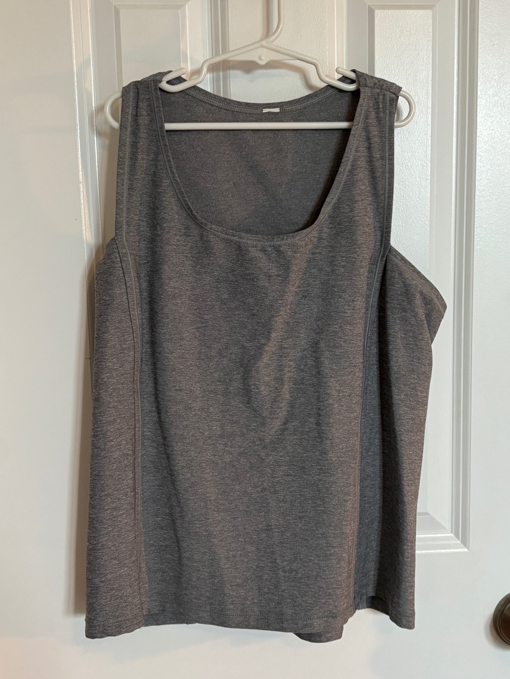 Lululemon detailed back tank top